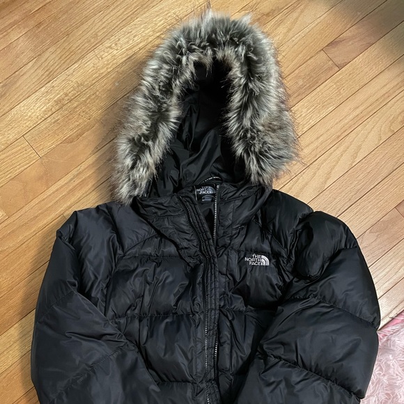 Womans north face puffer jacket - Picture 9 of 12